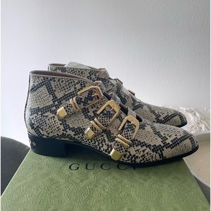 ⛔️ SOLD ⛔️GUCCI faux python leather buckled boots